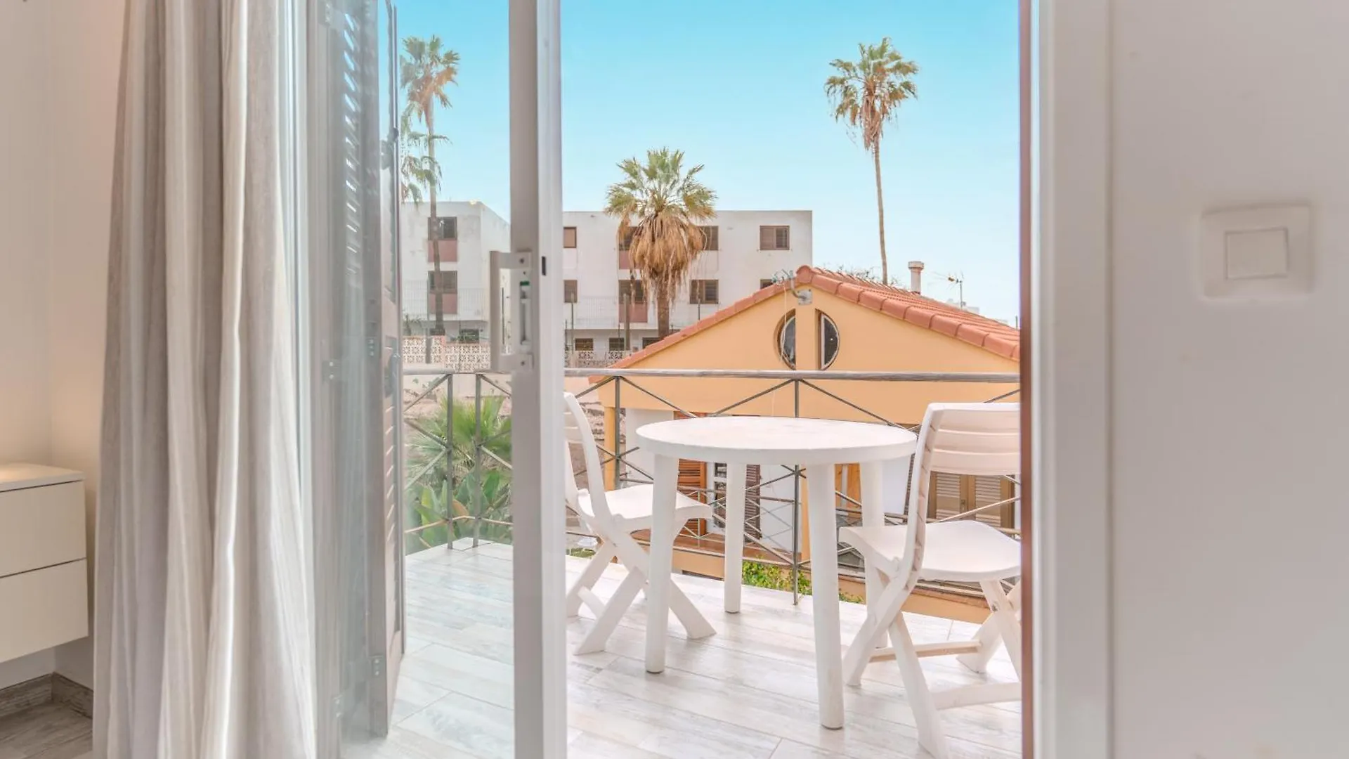 Renovated Villa In Las Americas Sea Coast Playa de las Americas